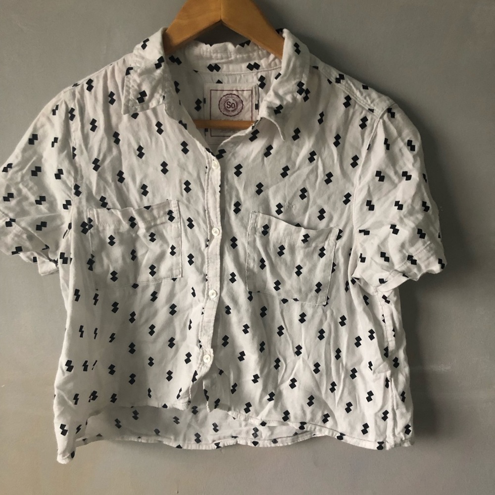 black and white patterned crop top